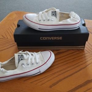 Low cut white converse